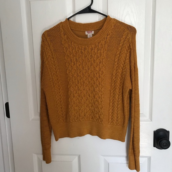 Bright Yellow Sweater - Picture 1 of 2